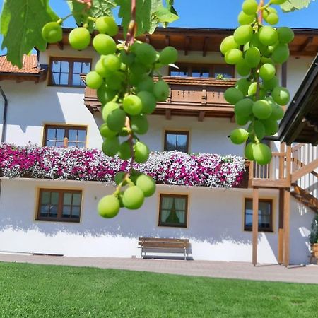 Ferienwohnungen Krismer Arzl im Pitztal Exterior photo